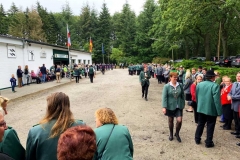 Aufstellung nehmen für die Proklamation